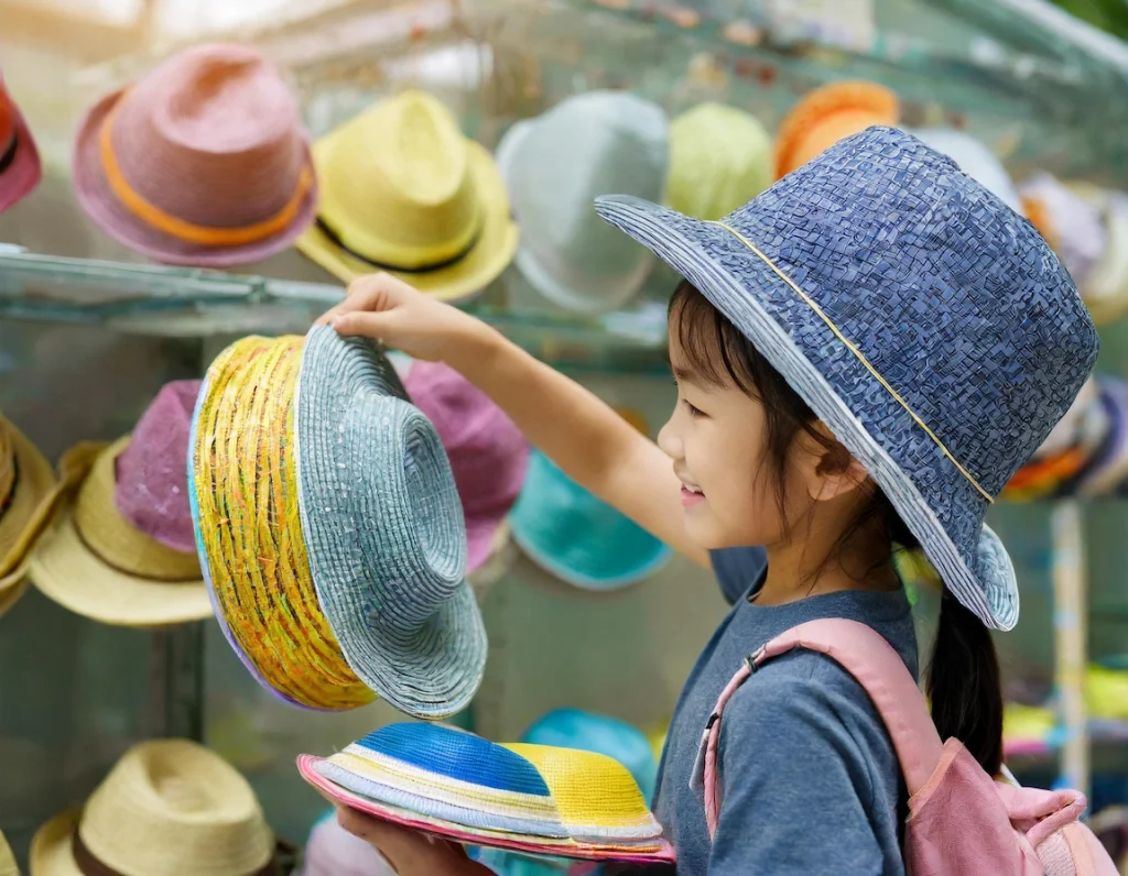 Bí quyết lựa chọn màu sắc mũ để bé yêu luôn nổi bật và tự tin