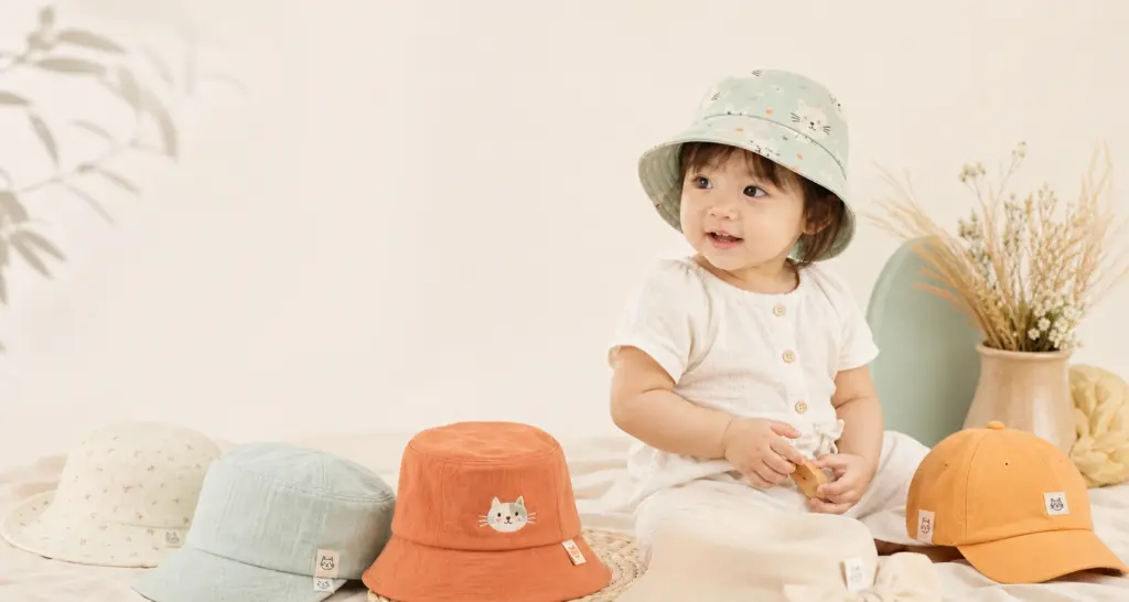 Saola's Unique Hat